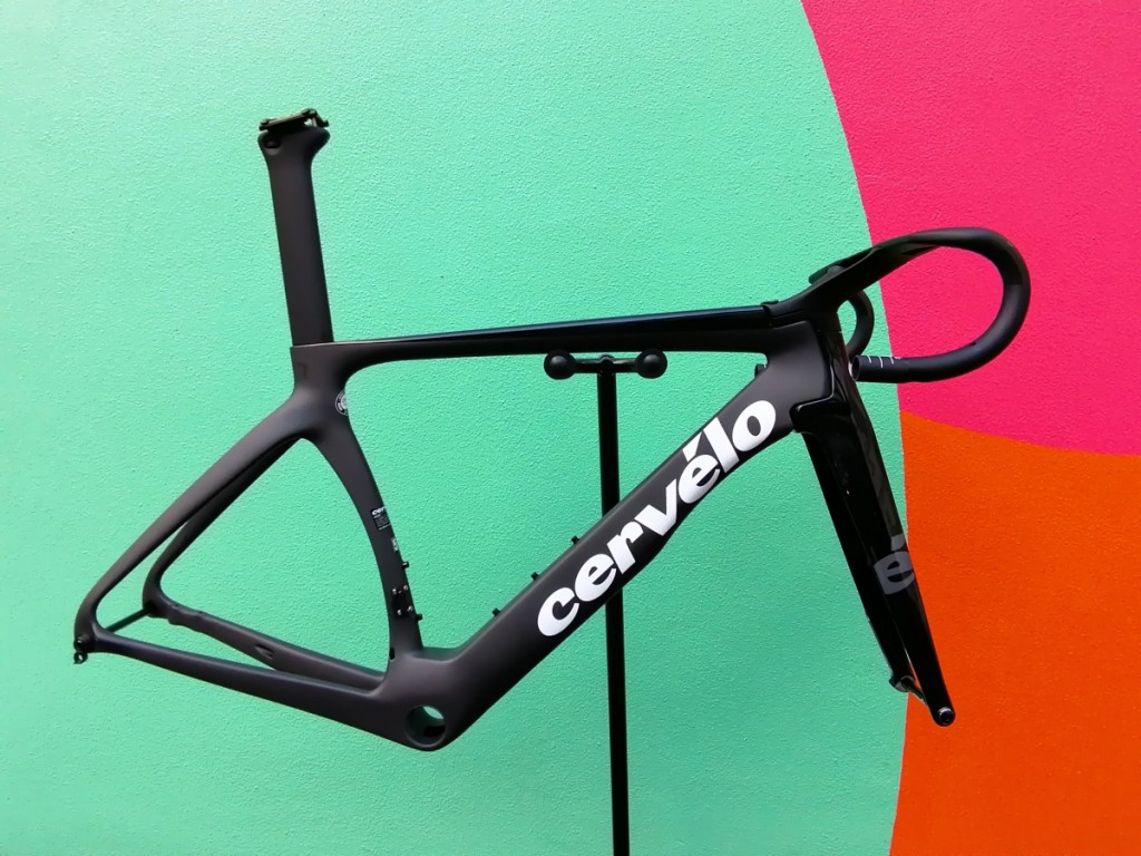 CERVELO】S5が60万円代で購入できる！？今は亡きホワイトロゴの型落ち