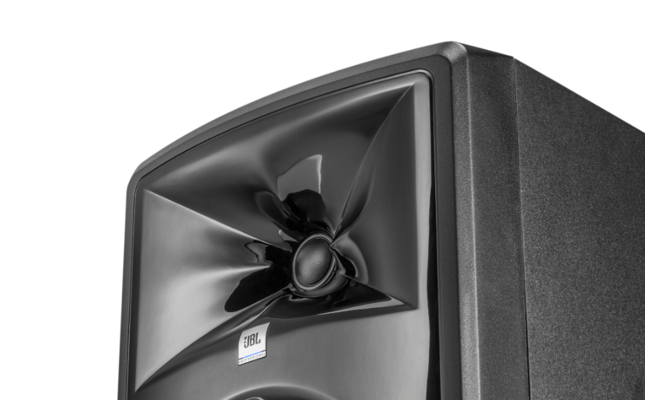 JBL 305P MkII | パワード12.7 cm（5インチ）双方向スタジオモニター
