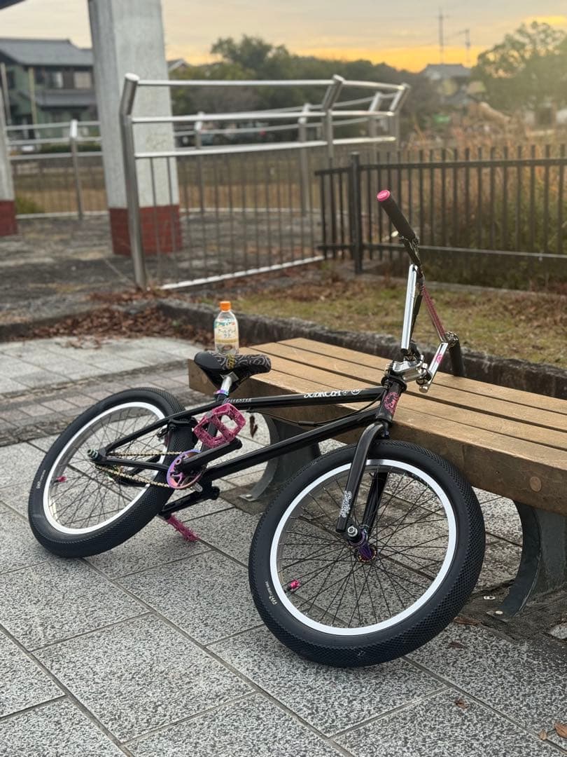 SABUROSAカスタムBMX自転車 20インチ ブラック/ピンク SUBROSA サブローザ バイク 自転車 BMX 20inch WINGS PARK ムラサキ