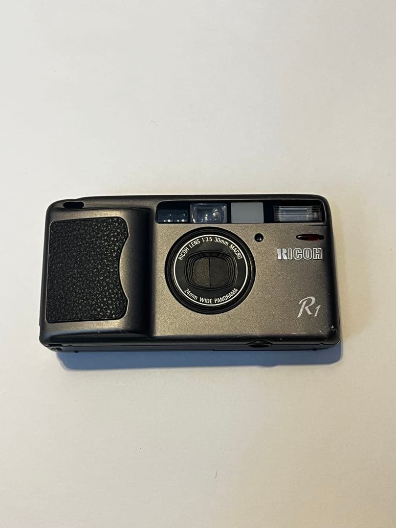 RICOH R1 コンパクトフィルムカメラ RICOH R1 コンパクトフィルムカメラ - メルカリ