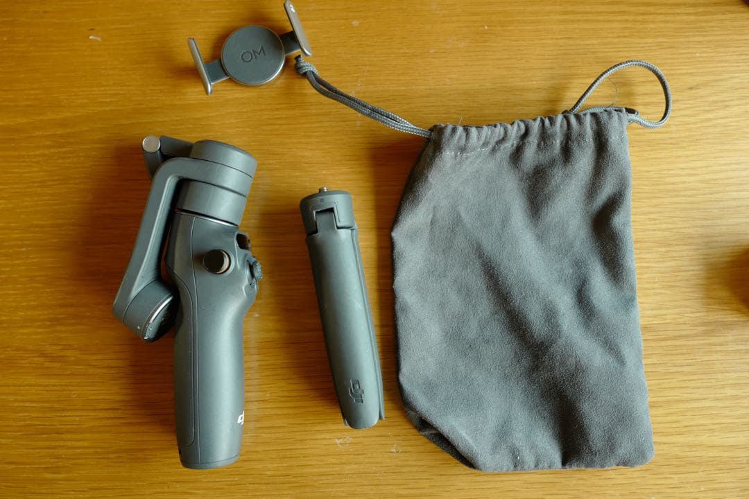 オズモモバイル6 スマホ　ジンバル　DJI Amazon.co.jp: DJI Osmo Mobile 6 スマートフォンジンバル。 : 家電