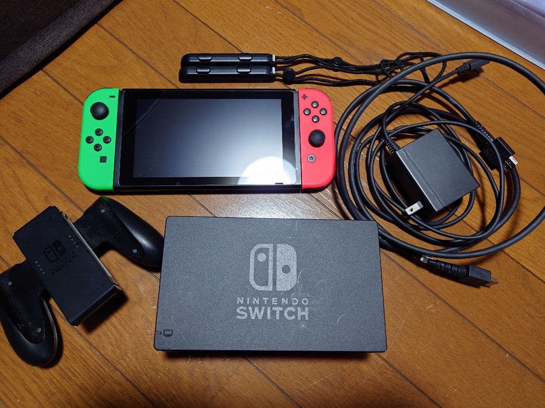 Nintendo Switch グリーン/レッド 本体 Nintendo Switch 本体 グリーン/レッド - メルカリ